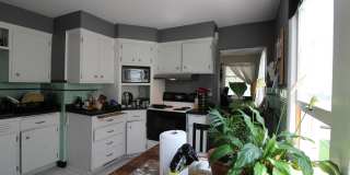 2933 North Newhall Street Gallery 3