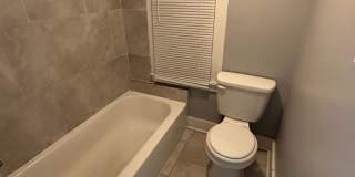 Come see this Charming 1 bedroom 1 bathroom duplex off of S. Parkway Gallery 6