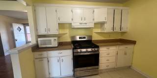 3 bed, 1 bath, 1 car garage Gallery 31