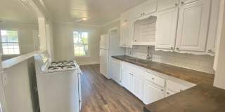 Now Available for 3/2 home near Maxey Park and Covenant Hospital Gallery 10
