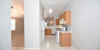 GREAT home for rent in Anna Gallery 8