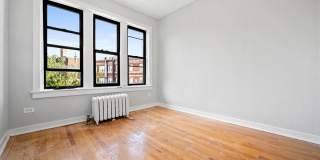 627 W Roscoe St Gallery 2