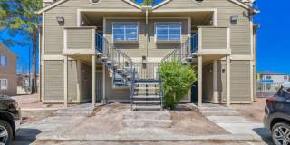 2 Bedroom Unit With Lots of Natural Light! Gallery 1