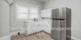 1405 Lexington Gallery 2