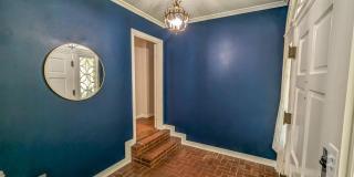 Spacious 4/3 bathroom Home Gallery 3