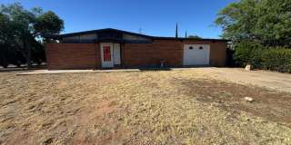 Charming 2-bedroom, 1-bath home Gallery 1