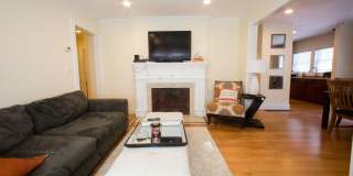 Charming 4 Bedroom-No Broker Fee Gallery 11