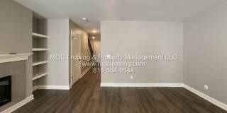 9336-9342 N Main St Gallery 10