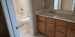 3500 SFT home, 5 Bed 3 bath with POOL and 3 car garage Gallery 41