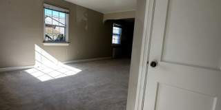 Spacious 2 Bedroom Home with Sunroom and Plenty of Storage! Gallery 14