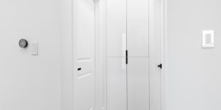 Charming 1BR Duplex in Woodland Hills Gallery 16