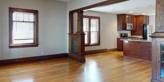 Updated 5-Bedroom House Close to U of M Campus Gallery 1