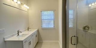 Beautiful 3BR/2.5BA Townhouse; Easy Access to I485 and Uptown Beautiful 3BR/2.5BA Townhouse; Easy Access to I485 and Uptown Gallery 9
