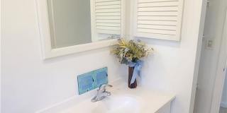 350 NE Granduer Avenue Gallery 16