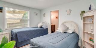 Fully Furnished 2BR/2BA Sarasota Home – Move-In Ready with Entertainment Room Near Siesta Key! Fully Furnished 2BR/2BA Sarasota Home – Move-In Ready with Entertainment Room Near Siesta Key! Gallery 19