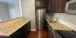 Dupont Circle 2-level Condo at The Cygnet. 1 Bed/1 Full Bath, Fireplace and Modern Kitchen Gallery 12