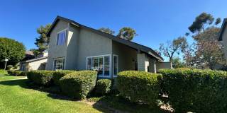 Beautiful bright townhome in Tierrasanta Gallery 1