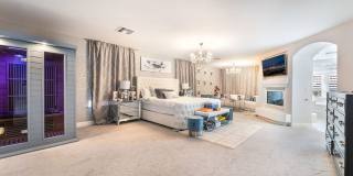 Luxury Living in Guard-Gated Royal Highlands! Gallery 26