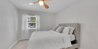 615 Northeast 12th Avenue Gallery 13