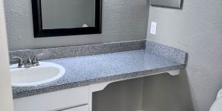 Autumn Creek Apartmenta Gallery 21