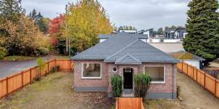 Lower unit Tacoma duplex Gallery 1