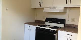 Great Home!! Spacious Living Area! Back Yard and Deck! Washer/Dryer Hook-Ups! Great Home!! Spacious Living Area! Back Yard and Deck! Washer/Dryer Hook-Ups! Gallery 4