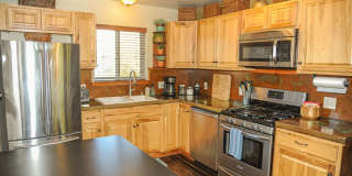 Modern Montana Townhome Along the Milwaukee Trail Modern Montana Townhome Along the Milwaukee Trail Gallery 1