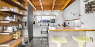 7275 Mulholland Dr Gallery 10