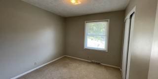 15112 Lincoln Cir – 3 Bed/2 Bath Split Entry in Millard School District | Fireplace, Deck, Fenced Yard Gallery 12