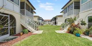 1047 Small Court Gallery 23