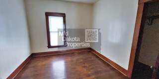 421 E 7th- 3 bedroom house Gallery 15