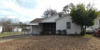 3 Bed 2 Bath House Available Gallery 1