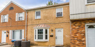1925 ADDISON Road S Gallery 1