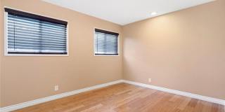 12111 Hammack Street Gallery 24