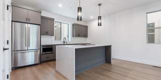 BRAND NEW 3 bed 3.5 bath townhouse Gallery 8