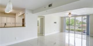 609 E Sheridan St Gallery 1