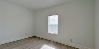 LOCATED IN HISTORIC PARKRIDGE!! Gallery 11