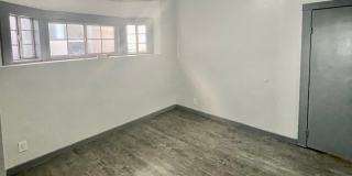 1 Bed + 1 Bath + Bonus Room for office! Gallery 7