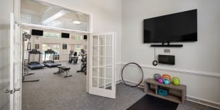 Sturbridge Commons Gallery 16
