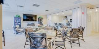 Elegance and Beachfront Condo Living Gallery 30