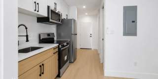 3075 Hawthorn Street Gallery 6