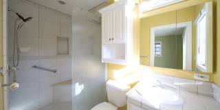 208 W Broadbent Gallery 11