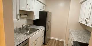 Cozy 1 Bedroom in a Quiet Building! Gallery 1