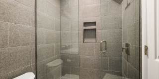 Beautiful 3 bed / 2 bath duplex in Uptown Neighborhood! Gallery 14