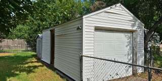Conveniently located 2 Bed 1 Bath in Faith Village! Gallery 22