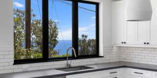 Modern Coastal Lease in Top of the World Gallery 11