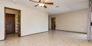 Tempe 3-Bedroom Gallery 16