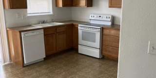 1196 Southeast Freedom Circle - 1198 Gallery 1