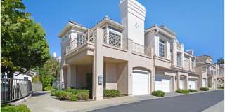 2 Bedroom Condo in the Breakers! Gallery 1