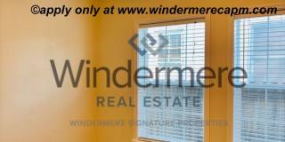 Beautifully Remodeled 2 Bedroom, 2 Bath Duplex on Freeport Blvd.- Now available! Gallery 7